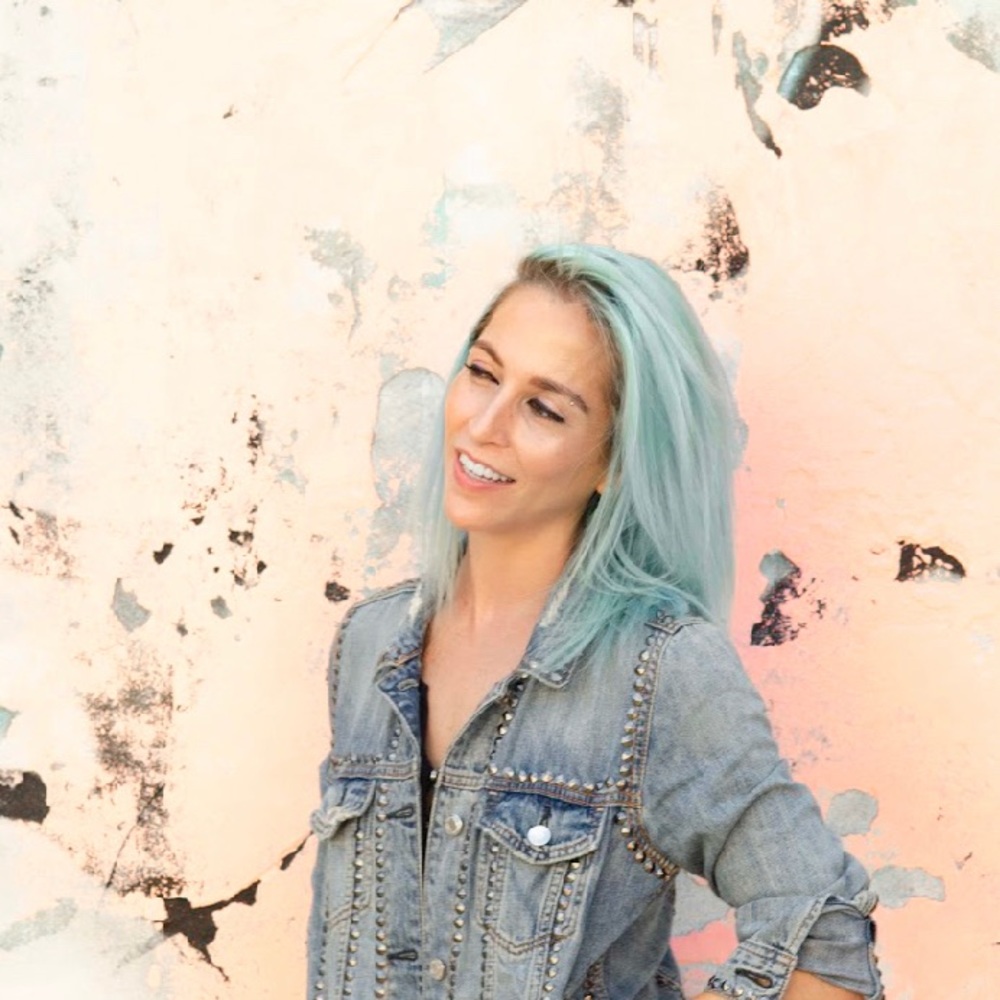 Meet your Posher, Lauren